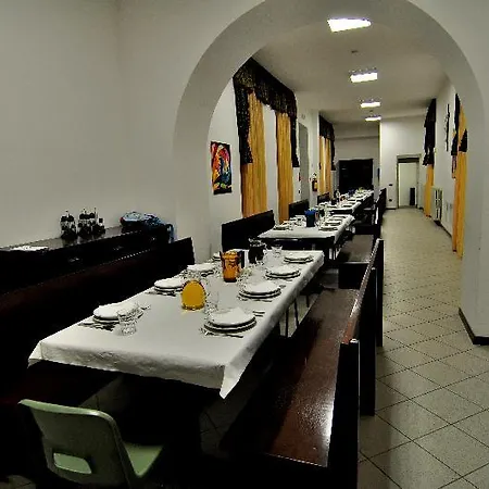 Domus Ecclesiae Отель 2*